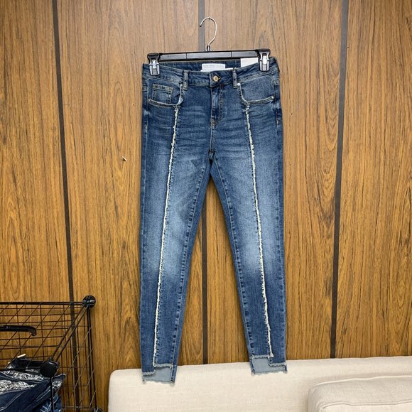 NEW Zara Frayed Center Seams Skinny Jeans - Picture 2 of 6